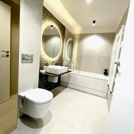 92- Urban Plaza דירה