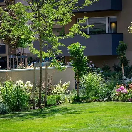 דירה 92- Urban Plaza *