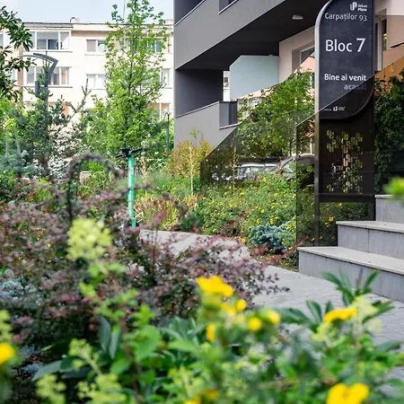 92- Urban Plaza בראשוב