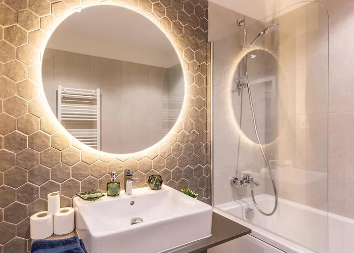 Апартаменты 92- Urban Plaza *