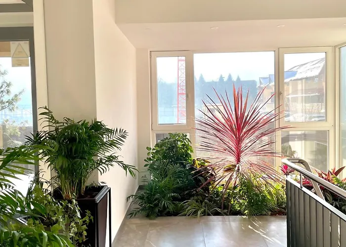 92- Urban Plaza Брашов