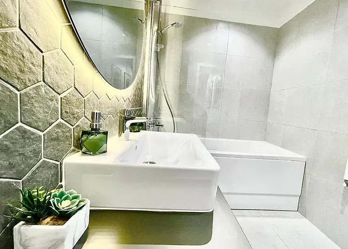 92- Urban Plaza * Брашов