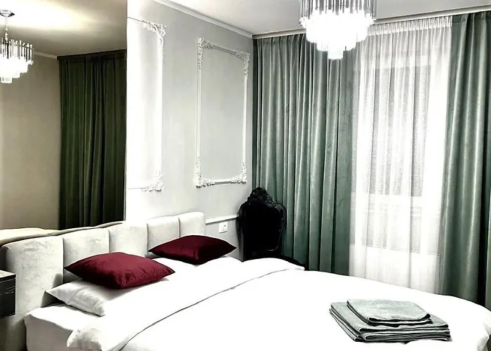 92- Urban Plaza Апартаменты *