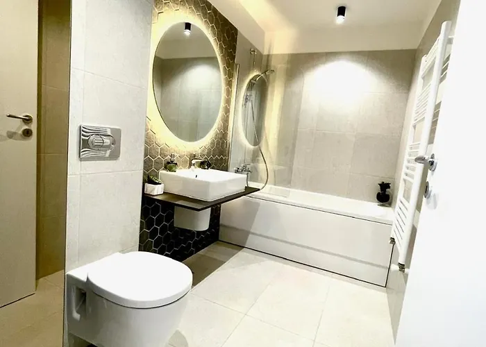 92- Urban Plaza Апартаменты